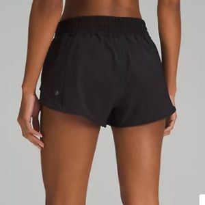 Lululemon Hotty Hot High-rise lined short 3”